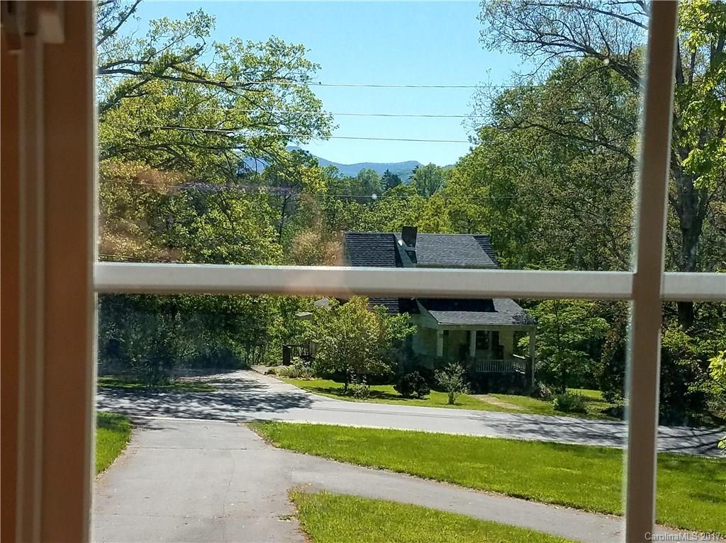 53 Highland Street Weaverville NC 28787