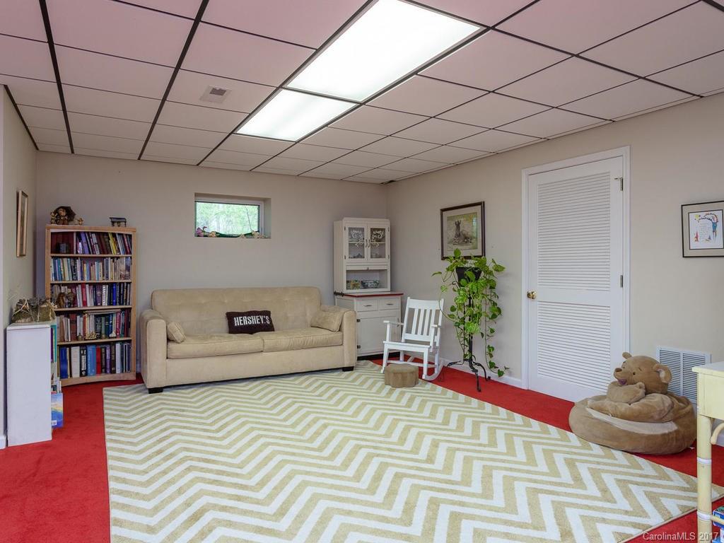 53 Highland Street Weaverville NC 28787