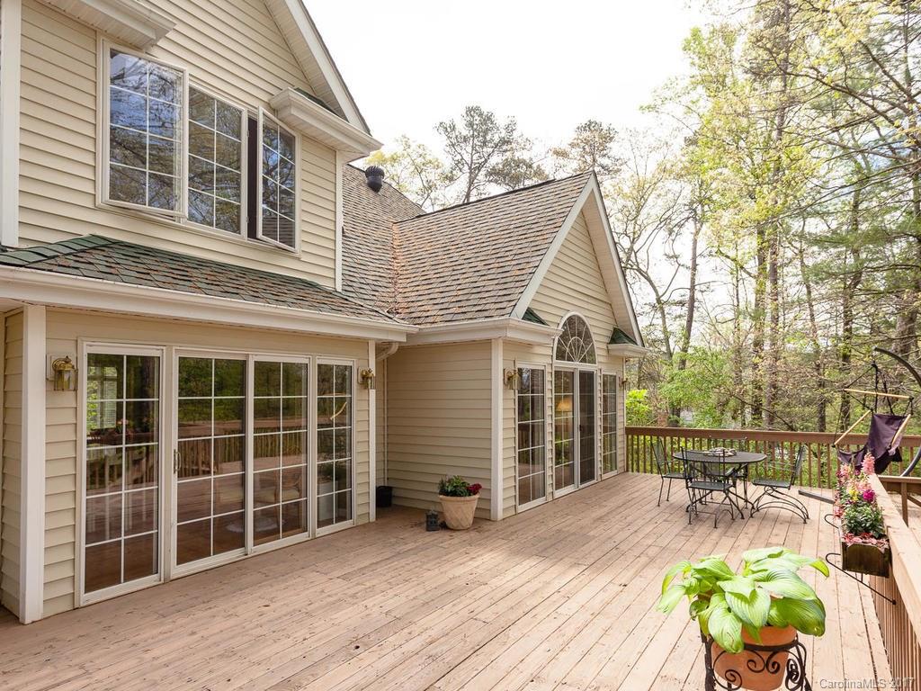 53 Highland Street Weaverville NC 28787