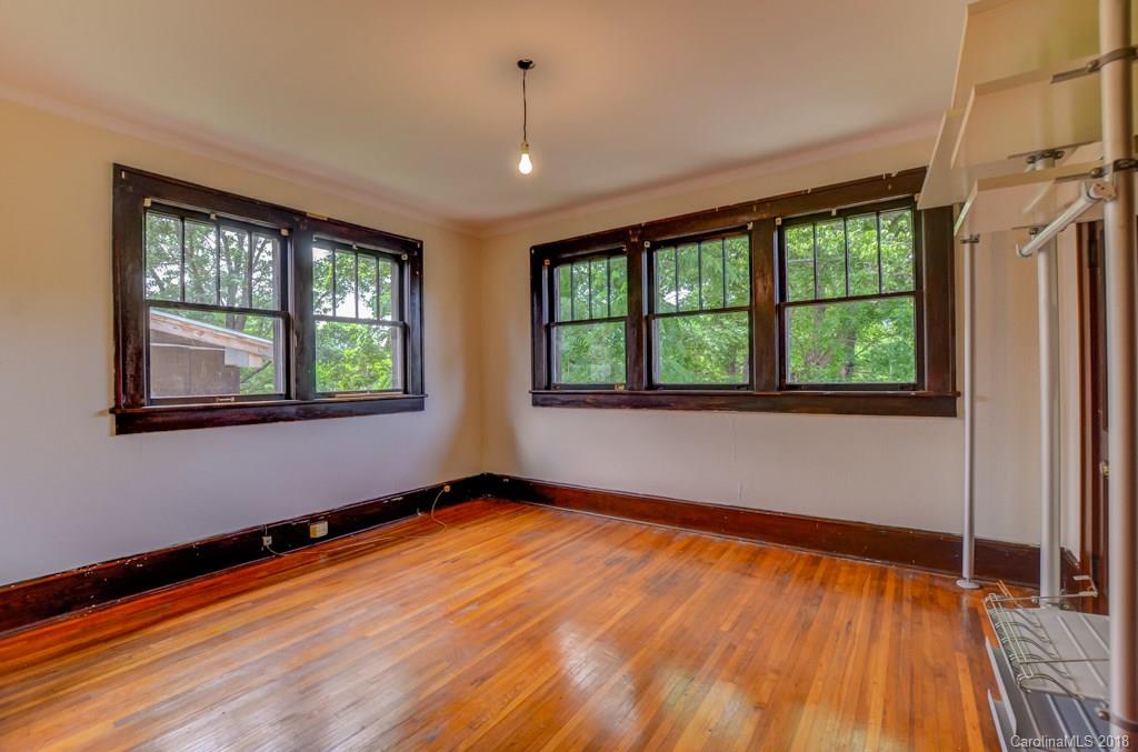 63 Vermont Avenue Asheville NC 28806