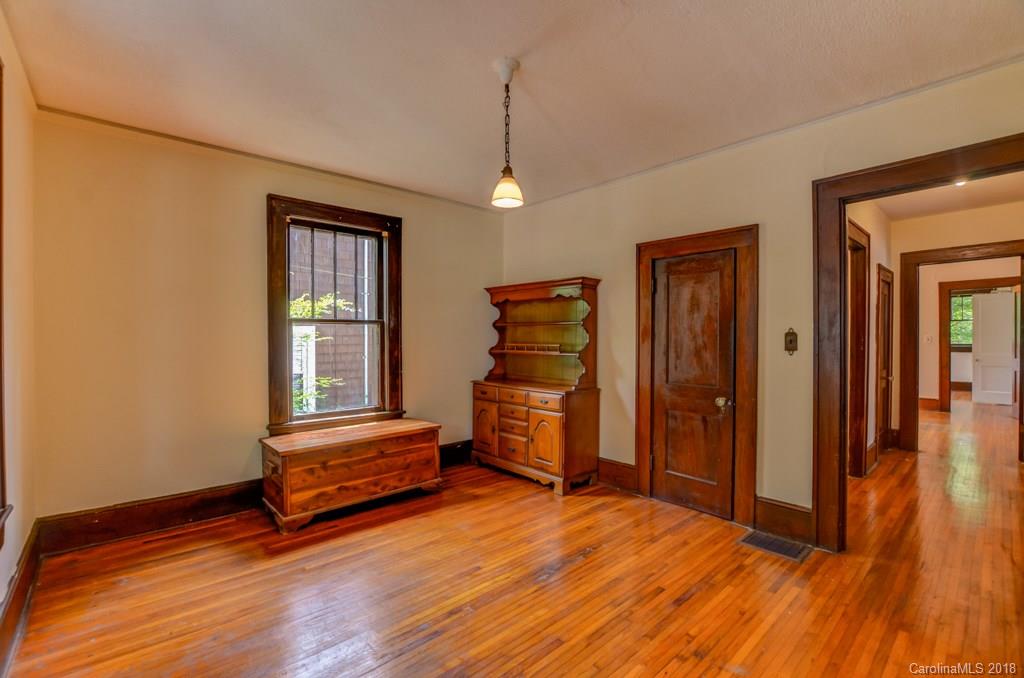 63 Vermont Avenue Asheville NC 28806