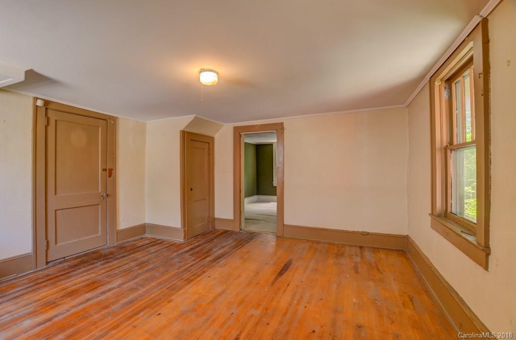 63 Vermont Avenue Asheville NC 28806