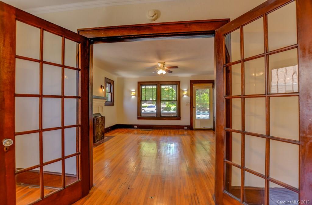 63 Vermont Avenue Asheville NC 28806