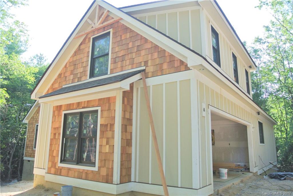 674 Kanasgowa Drive Brevard NC 28712