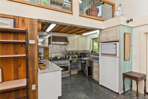 55 David Biddle Trail Weaverville NC 28787