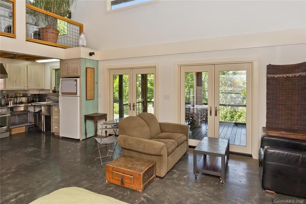 55 David Biddle Trail Weaverville NC 28787