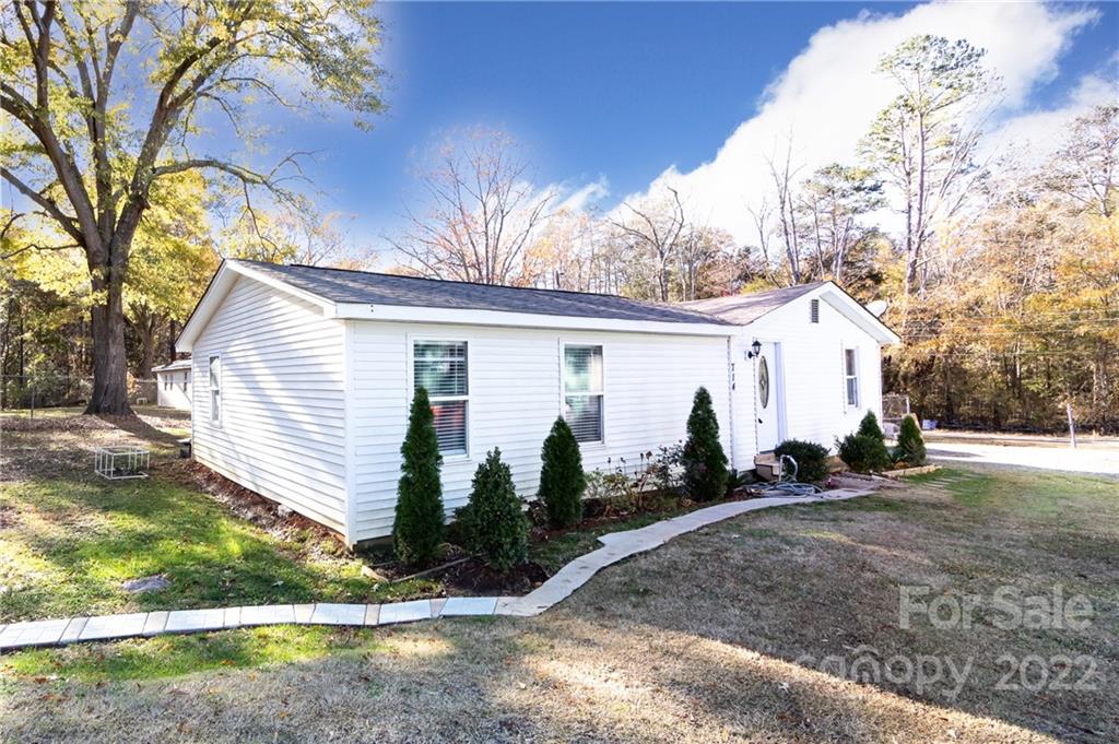 714 Woodland Lane Charlotte NC 28214