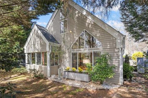 8 Stuart Circle Asheville NC 28804