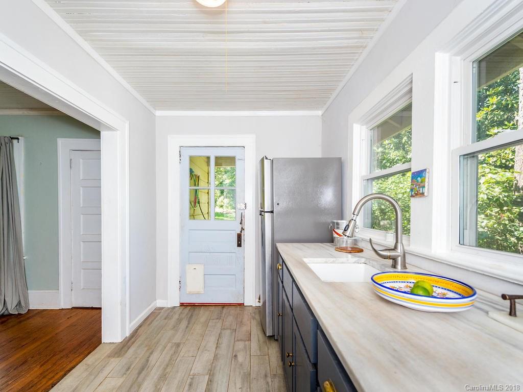 106 Salola Street Asheville NC 28806