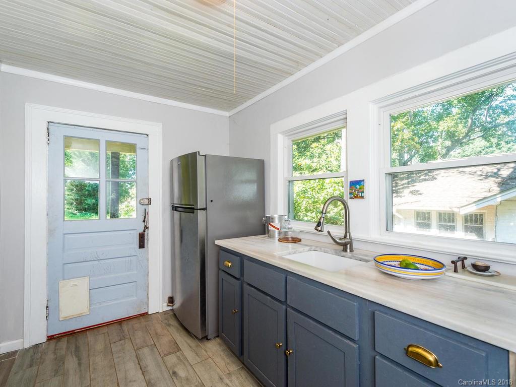 106 Salola Street Asheville NC 28806