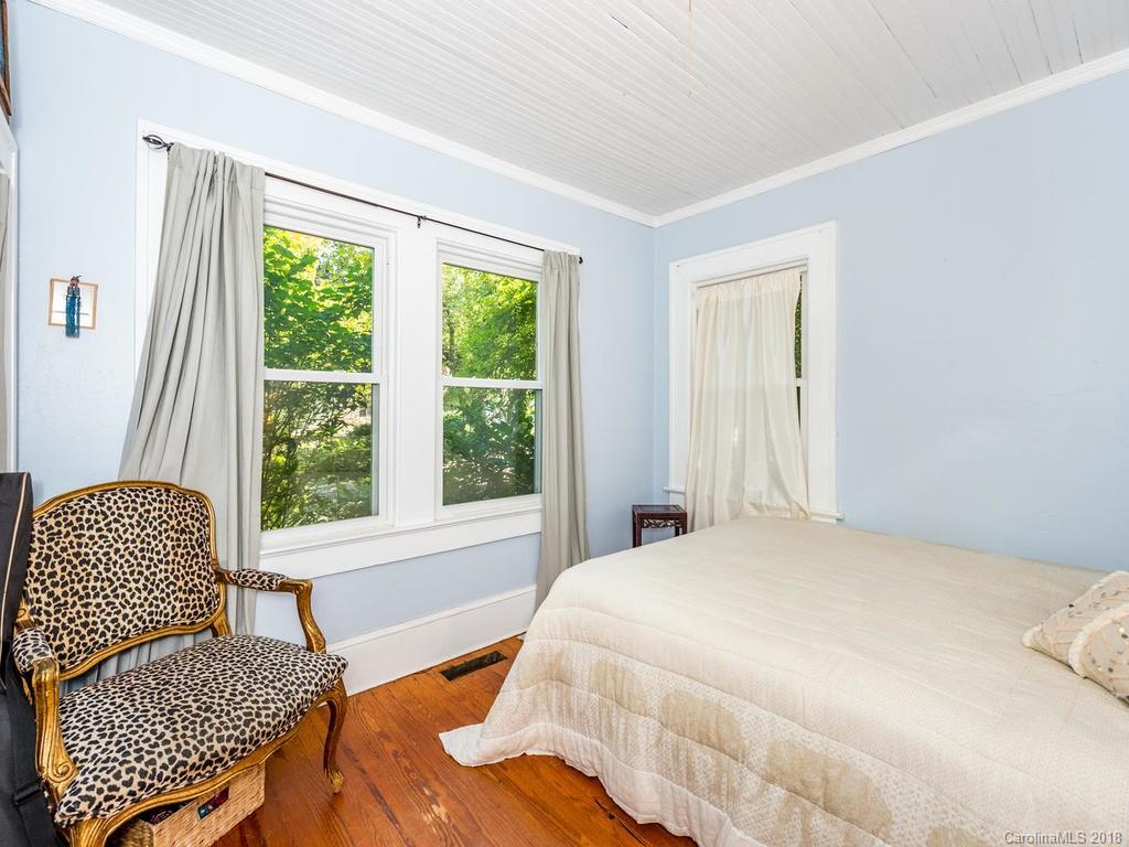 106 Salola Street Asheville NC 28806