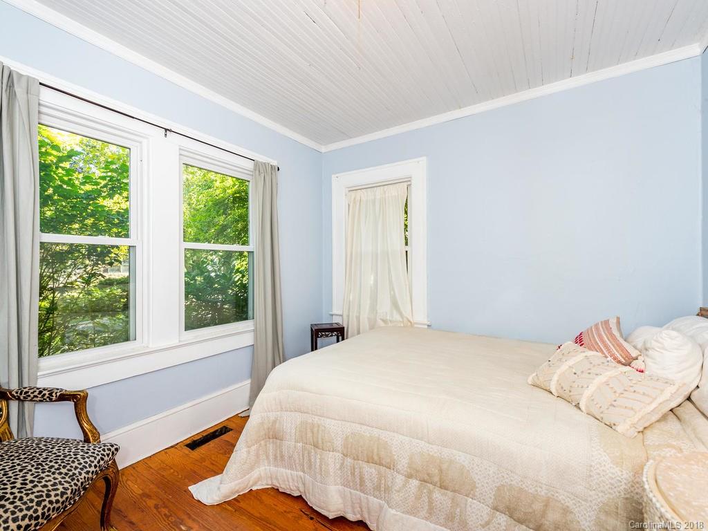 106 Salola Street Asheville NC 28806