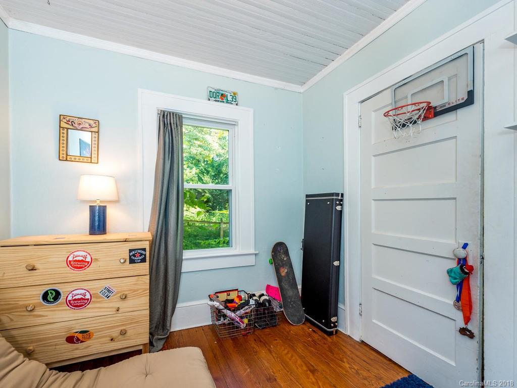 106 Salola Street Asheville NC 28806