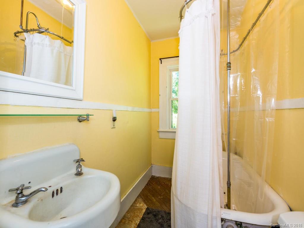 106 Salola Street Asheville NC 28806