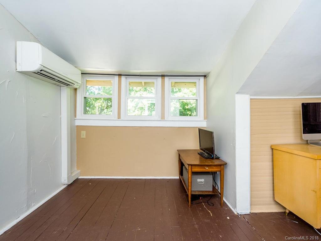 106 Salola Street Asheville NC 28806