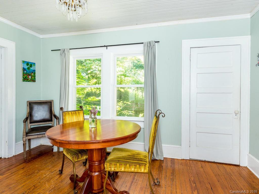 106 Salola Street Asheville NC 28806