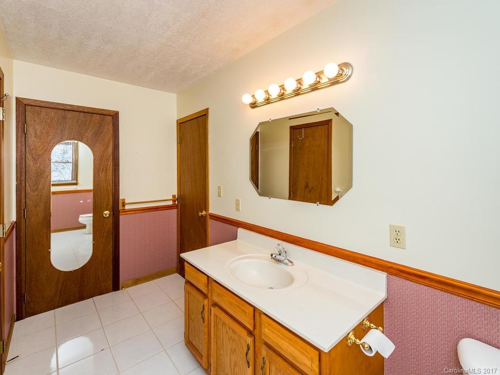 396 Hidden Creek Lane Burnsville NC 28714