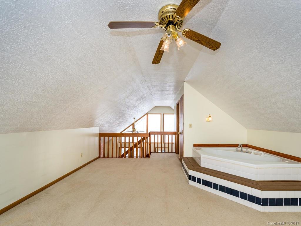 396 Hidden Creek Lane Burnsville NC 28714