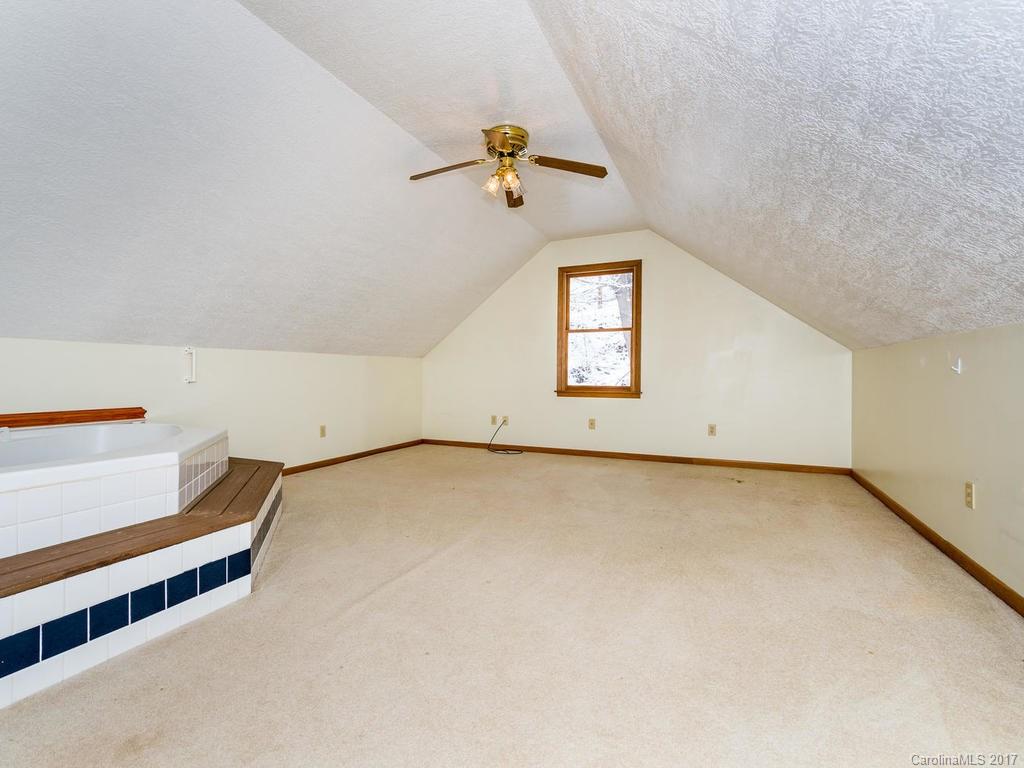 396 Hidden Creek Lane Burnsville NC 28714