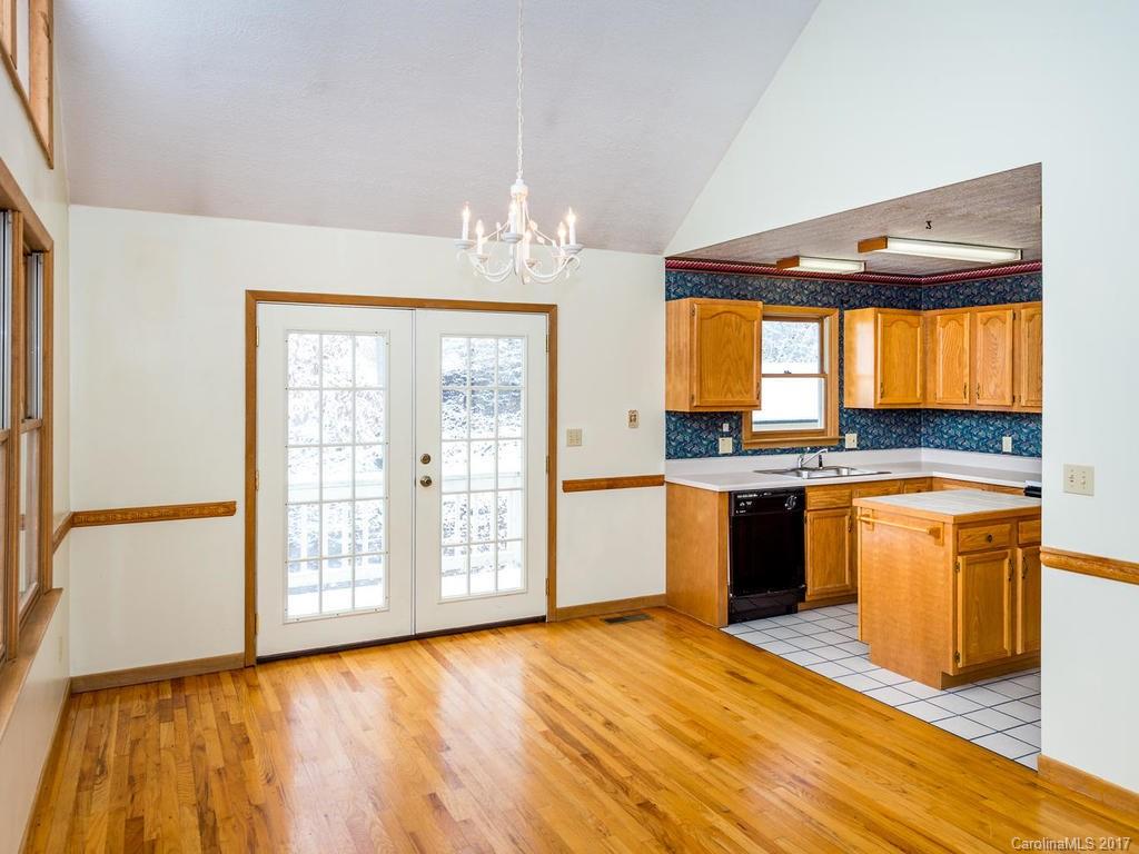 396 Hidden Creek Lane Burnsville NC 28714