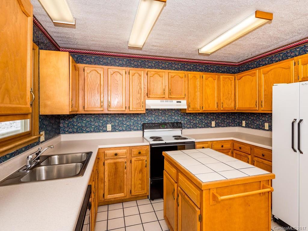 396 Hidden Creek Lane Burnsville NC 28714