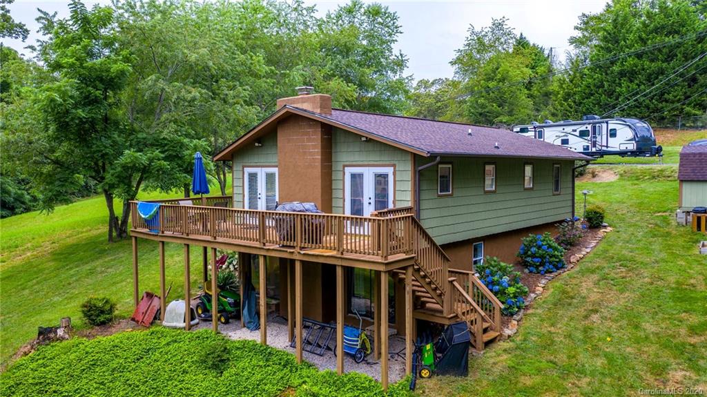 48 Frisbee Road Leicester NC 28748