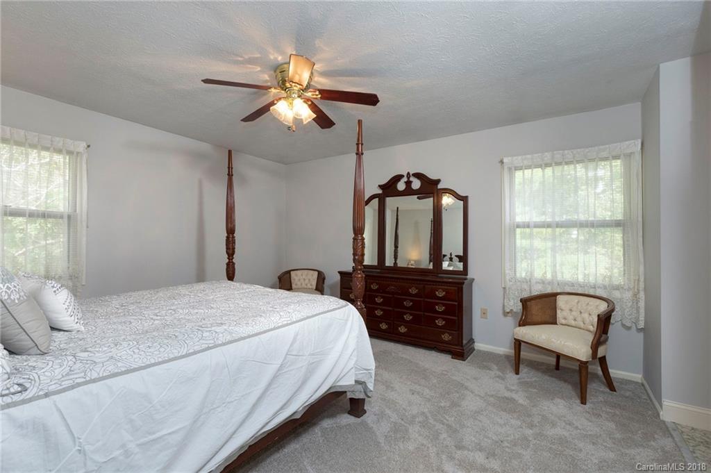 11 Glencliff Road Candler NC 28715
