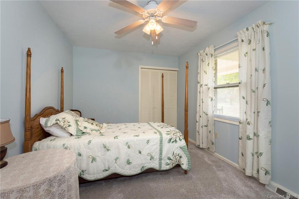 11 Glencliff Road Candler NC 28715