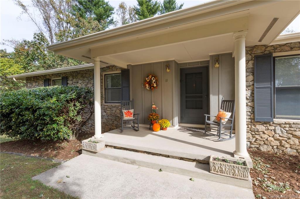 11 Glencliff Road Candler NC 28715