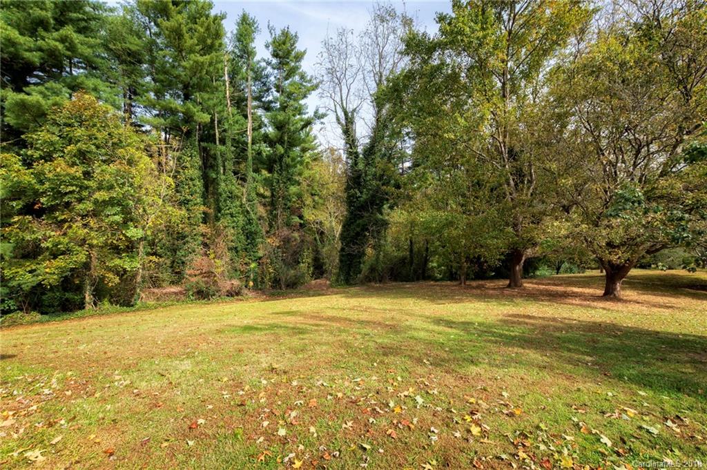 11 Glencliff Road Candler NC 28715