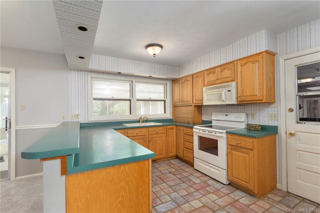 11 Glencliff Road Candler NC 28715