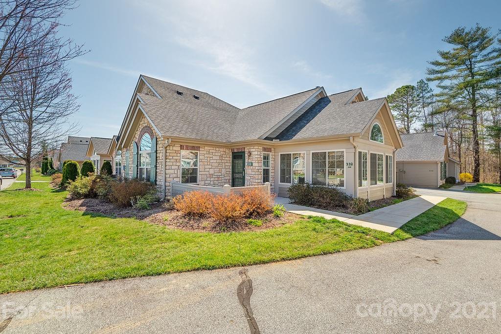 330 Summerfield Place Flat Rock NC 28731