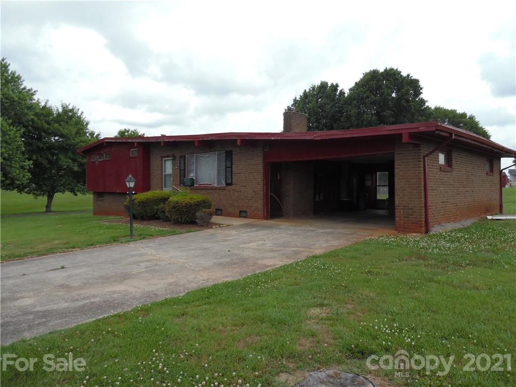 2794 Magnolia Street Conover NC 28613