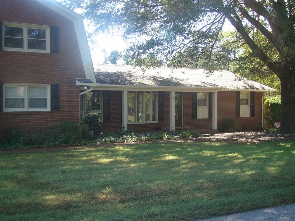 425 27th Avenue Circle NW Hickory NC 28601