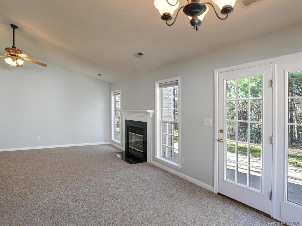 992 Thorncrest Court Fletcher NC 28732