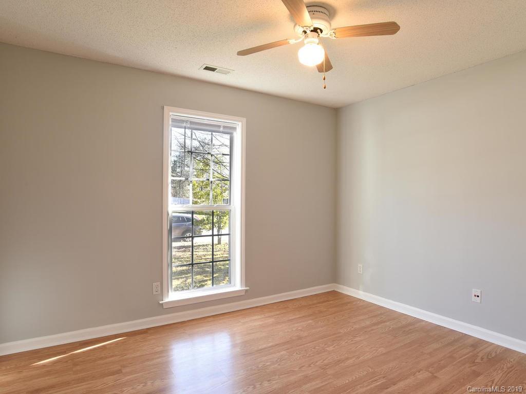 992 Thorncrest Court Fletcher NC 28732