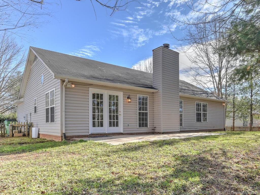 992 Thorncrest Court Fletcher NC 28732