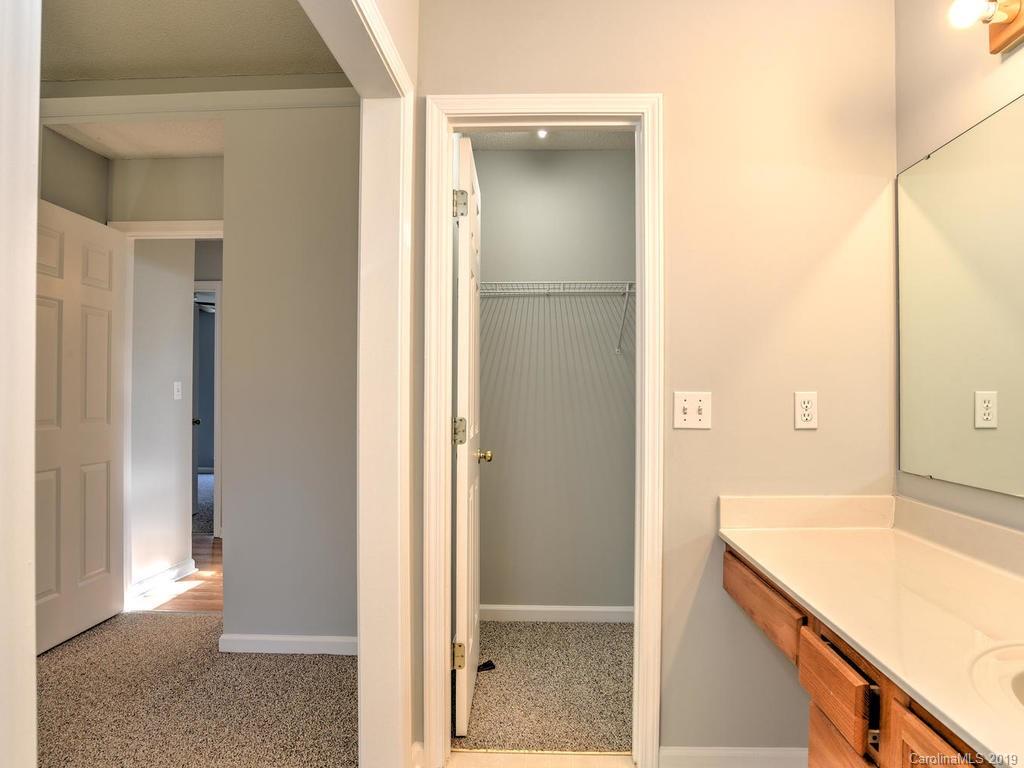 992 Thorncrest Court Fletcher NC 28732