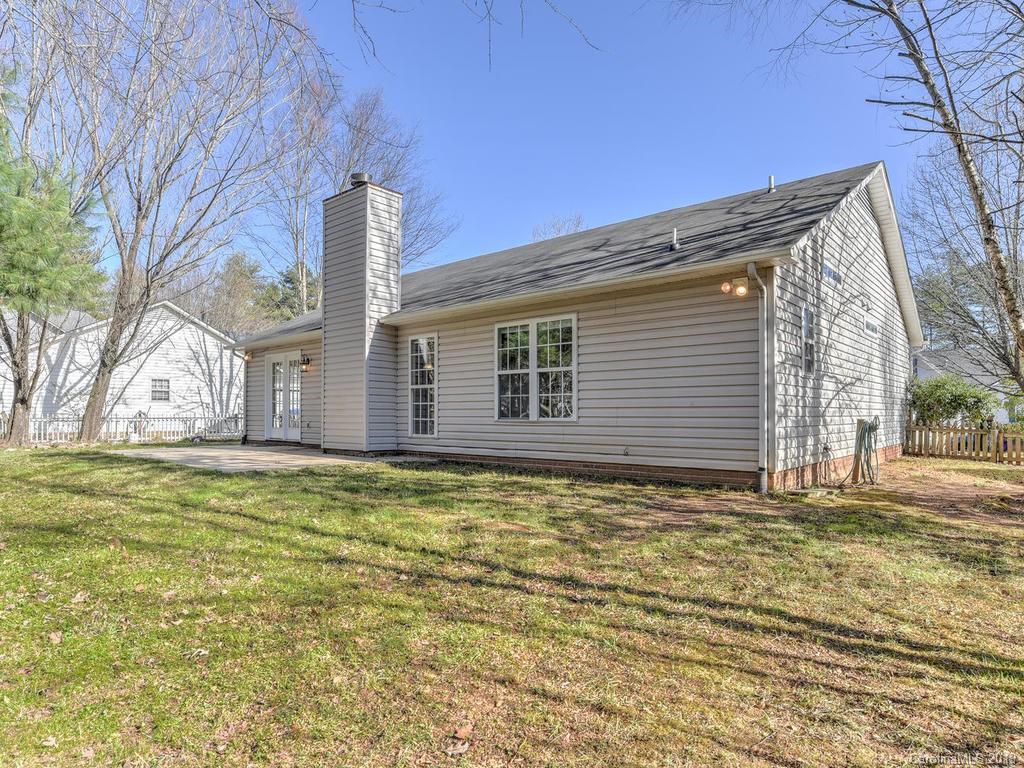 992 Thorncrest Court Fletcher NC 28732