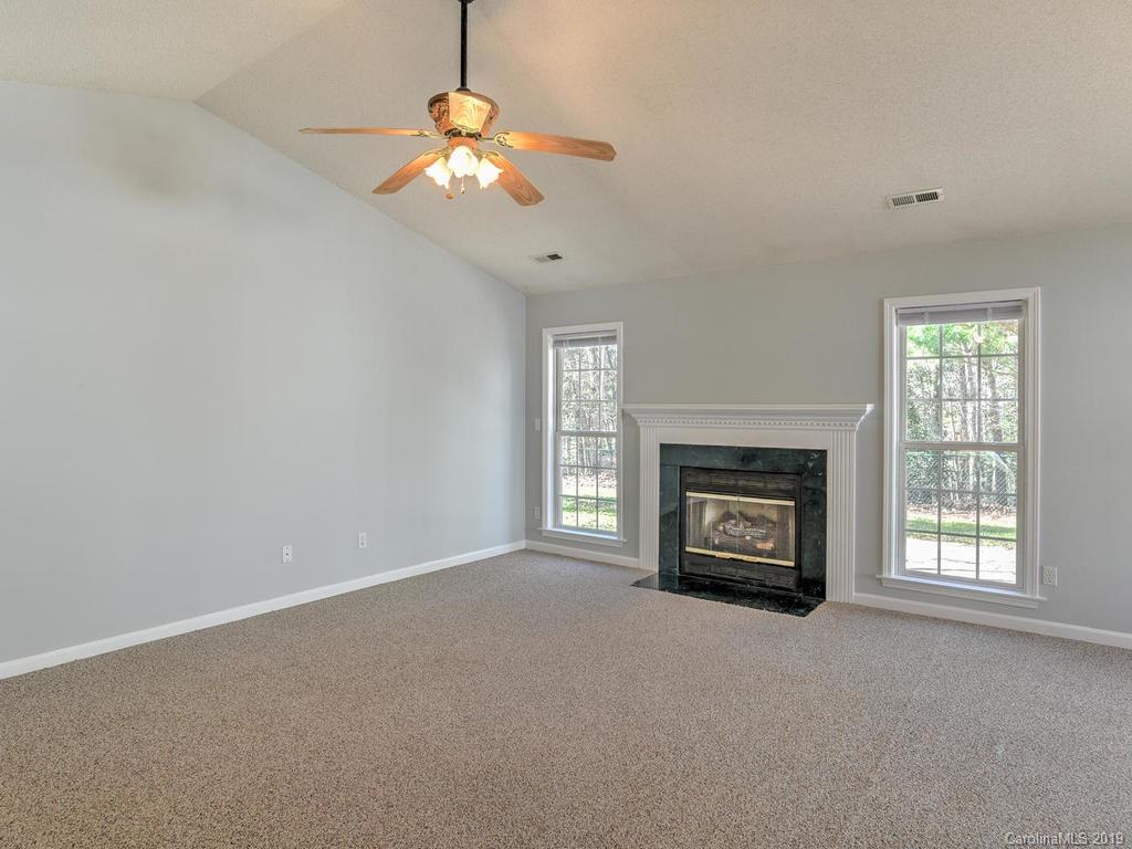 992 Thorncrest Court Fletcher NC 28732