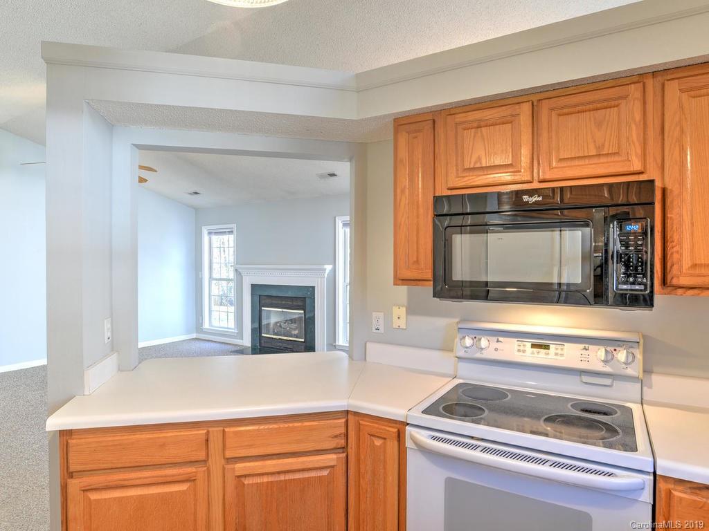 992 Thorncrest Court Fletcher NC 28732