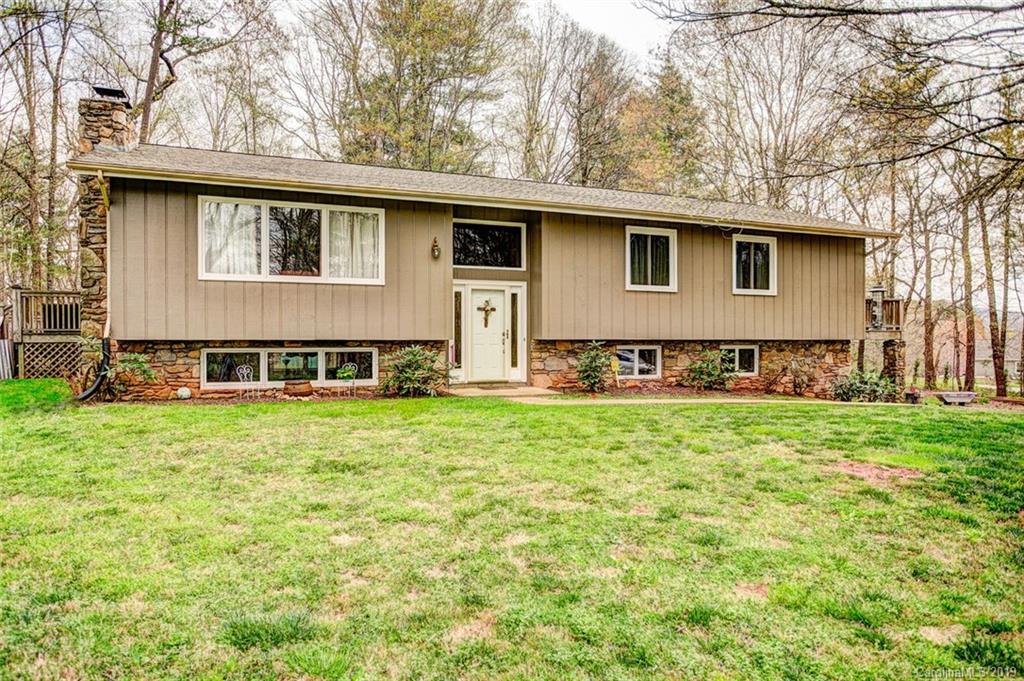 61 Hillcrest Court Leicester NC 28748