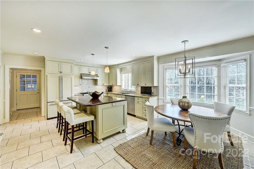 2310 Lathrop Lane Charlotte NC 28211