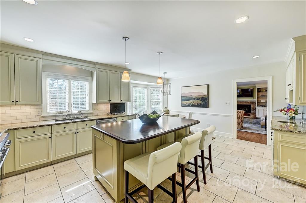 2310 Lathrop Lane Charlotte NC 28211