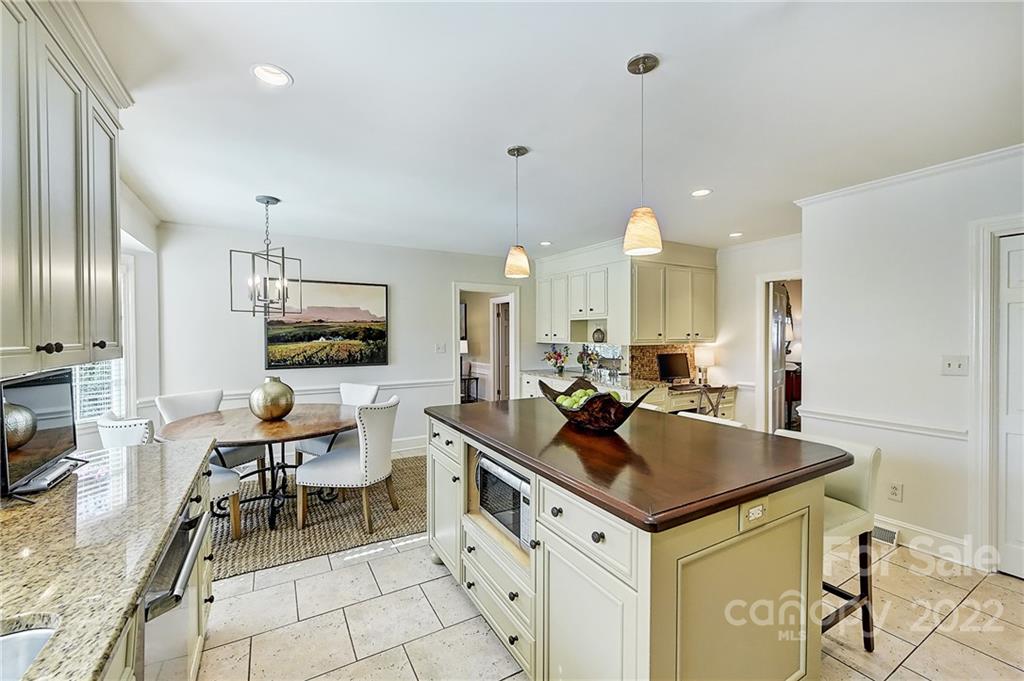 2310 Lathrop Lane Charlotte NC 28211