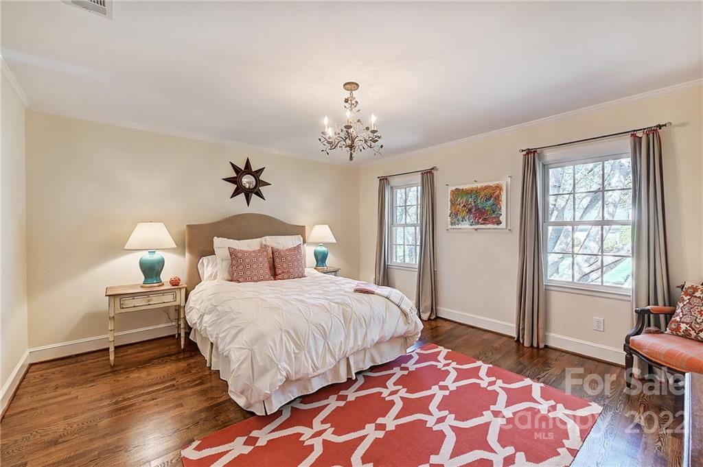 2310 Lathrop Lane Charlotte NC 28211