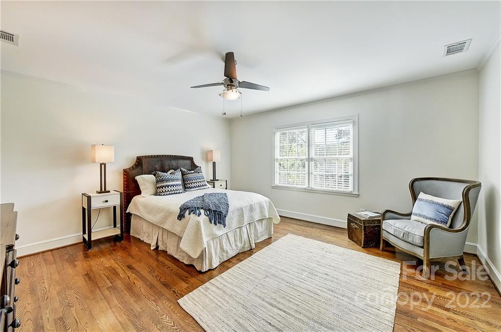 2310 Lathrop Lane Charlotte NC 28211