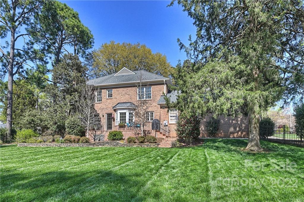 2310 Lathrop Lane Charlotte NC 28211