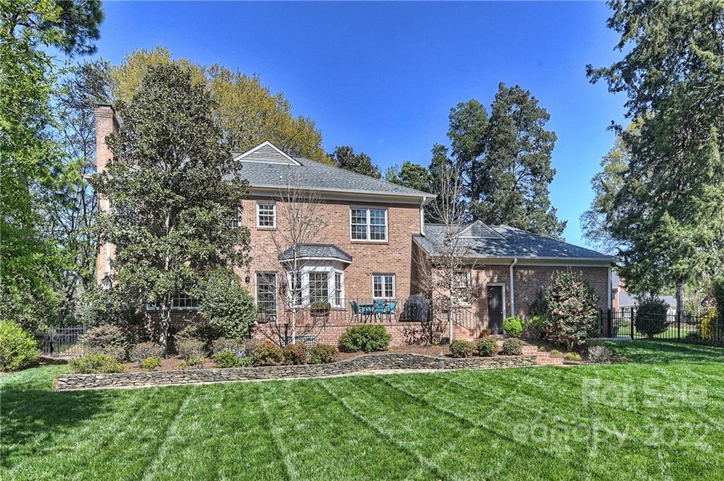 2310 Lathrop Lane Charlotte NC 28211