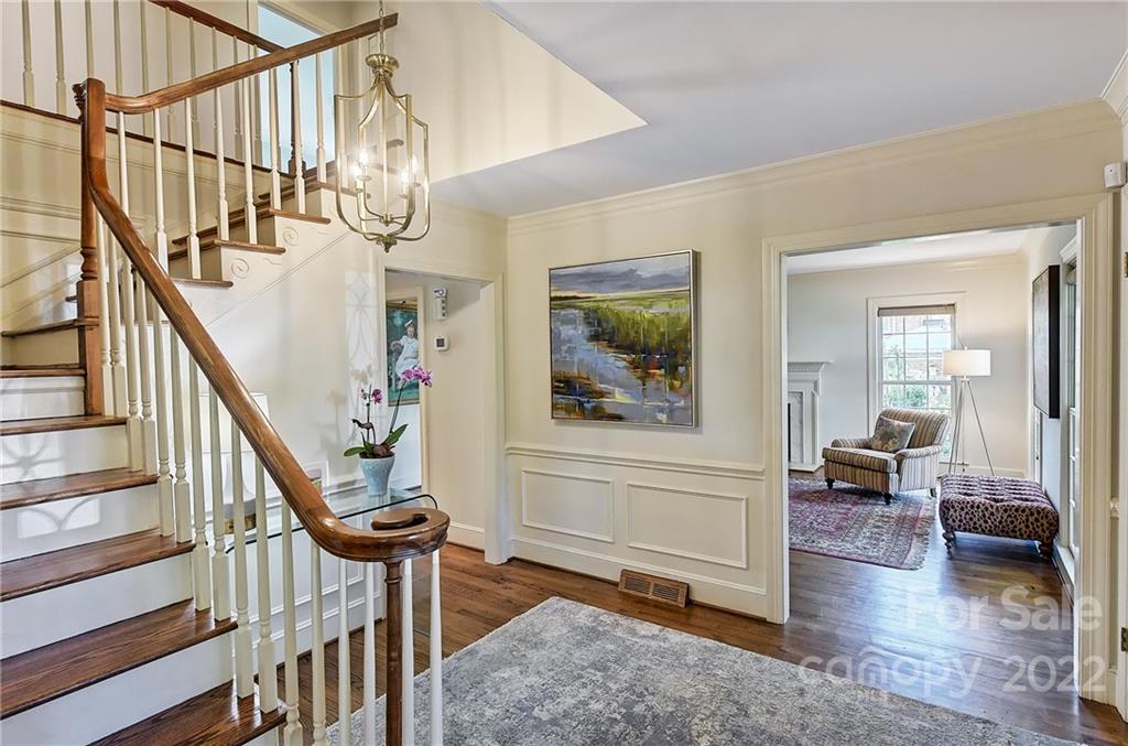 2310 Lathrop Lane Charlotte NC 28211